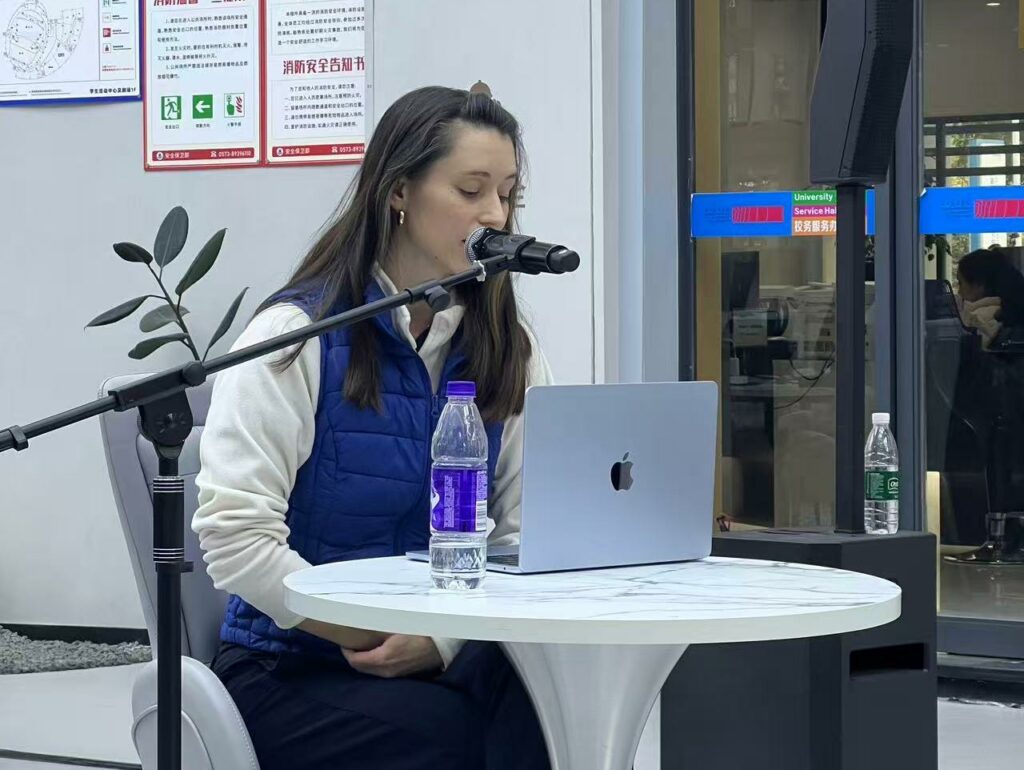 aline combe close up during speech